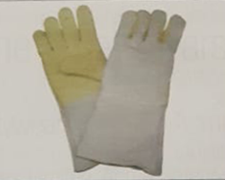 Aramid / Heat Resistant Leather Gloves  Stiched with Kevlar Thread Temperature 300 to 400 C  Size: 30 to 42 CM