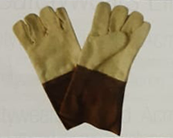 100% Aramid Gloves with Leather Stiched with Kevlar Thread Temperature 400 to 500 C  Size: 30 to 42 CM