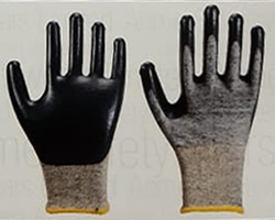 Cut Resistant Gloves with Nitrile Coating Made from Cut Resistant Yarm Resist Cut Level 3 to 5 Size: S/M/L